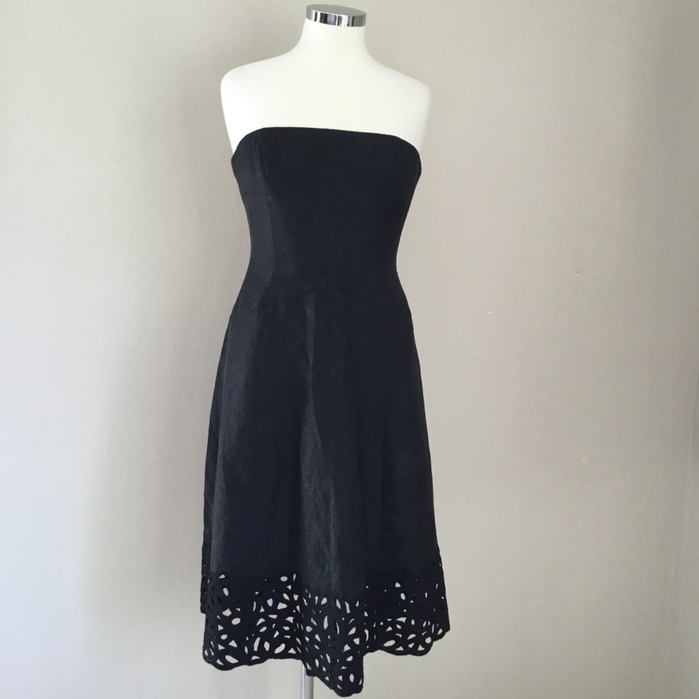 Carmen Marc Valvo Strapless A-Line Lace-Trimmed